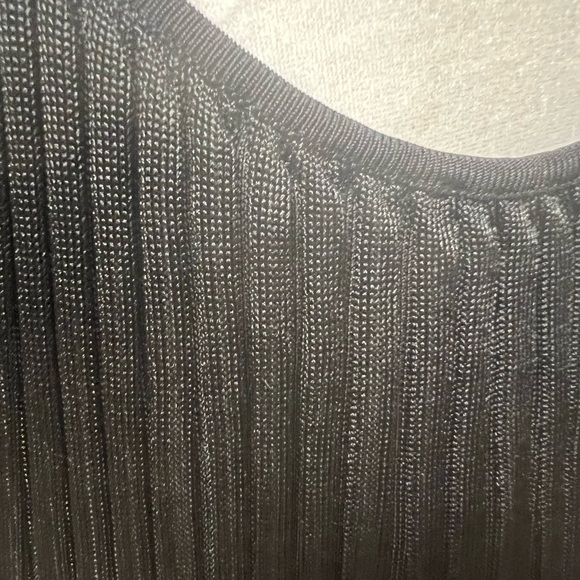 WHITE HOUSE BLACK MARKET TOP SIZE M. - Picture 10 of 12